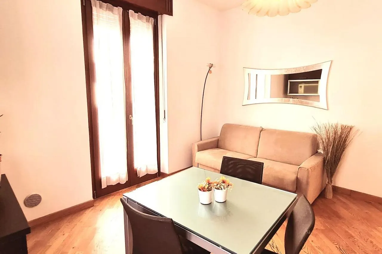 Luxury Verona Apartment City Centre 0*,  Италия